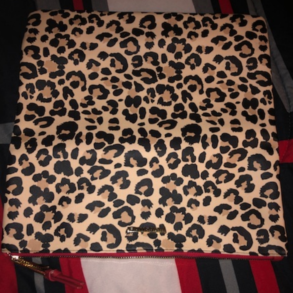 Rampage Hand Purse